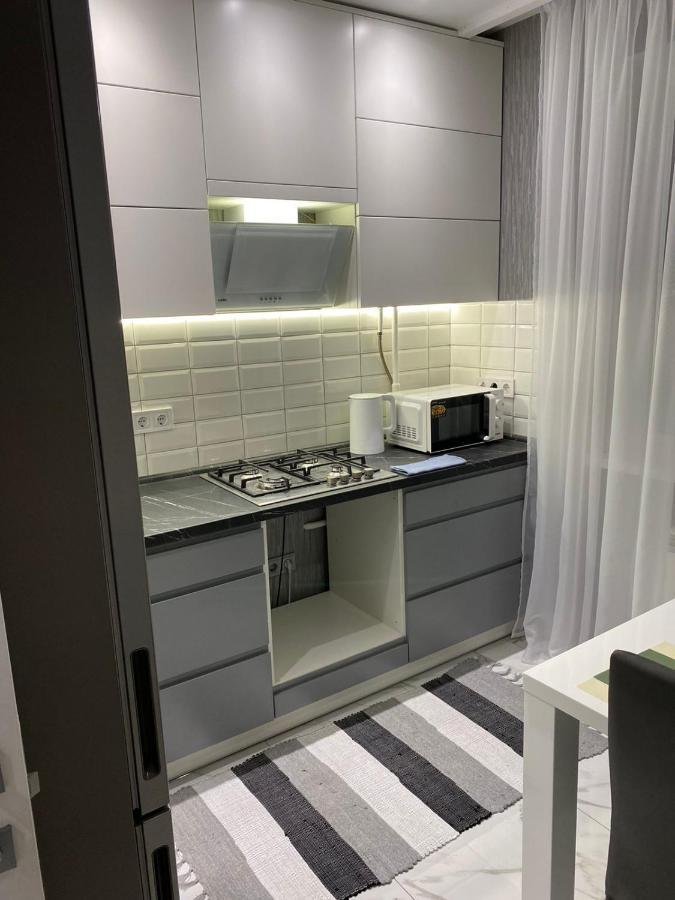 Стильная Квартира На Позняках Газ И Низкий Этаж Kiev Exterior foto