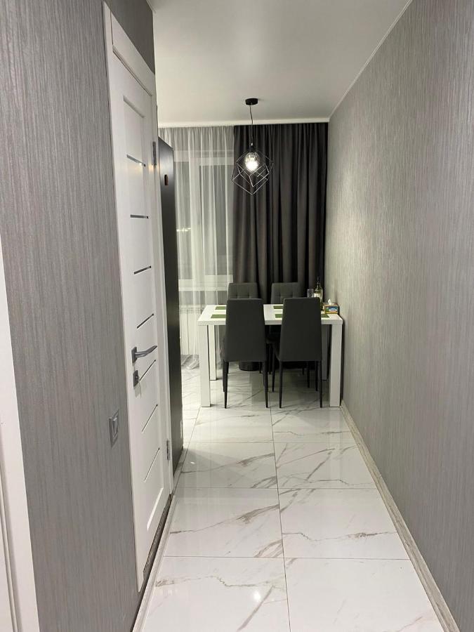Стильная Квартира На Позняках Газ И Низкий Этаж Kiev Exterior foto